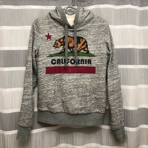 *PRICE DROP* Warm CA Hoodie with fur inside lining